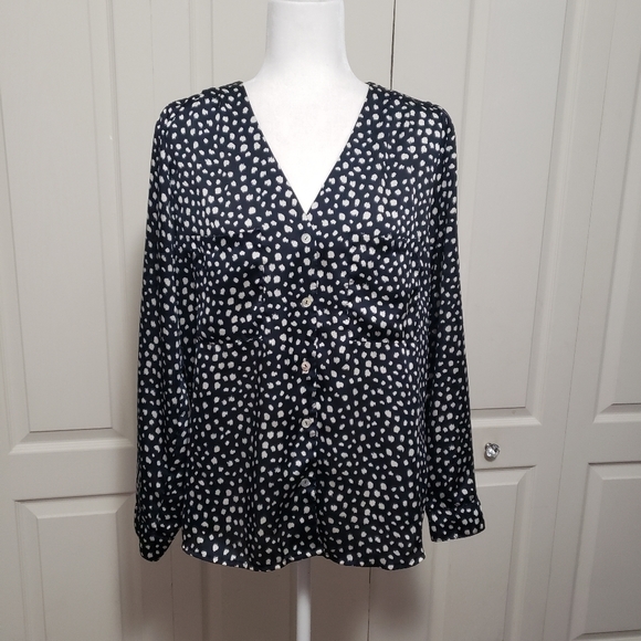 Forever 21 Black and White Button Down Satin Top - Picture 1 of 9